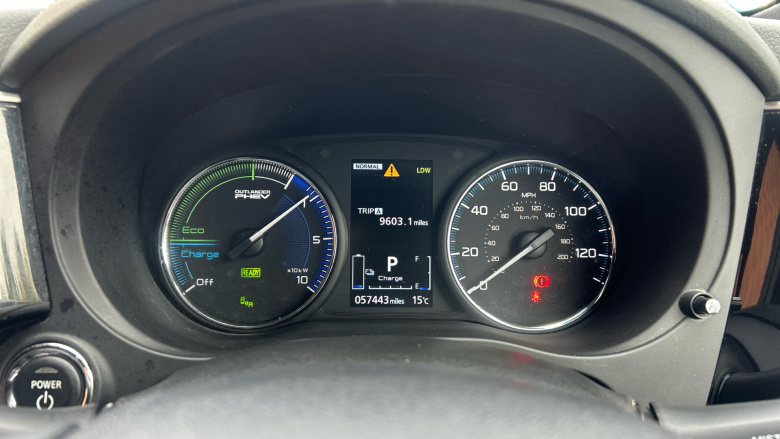 Mitsubishi Outlander 2.4 PHEV Dynamic Safety 5dr Auto Estate